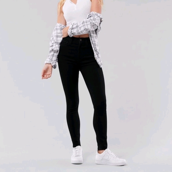 Hollister Denim - Hollister Women's Black Skinny Jeans Baddie